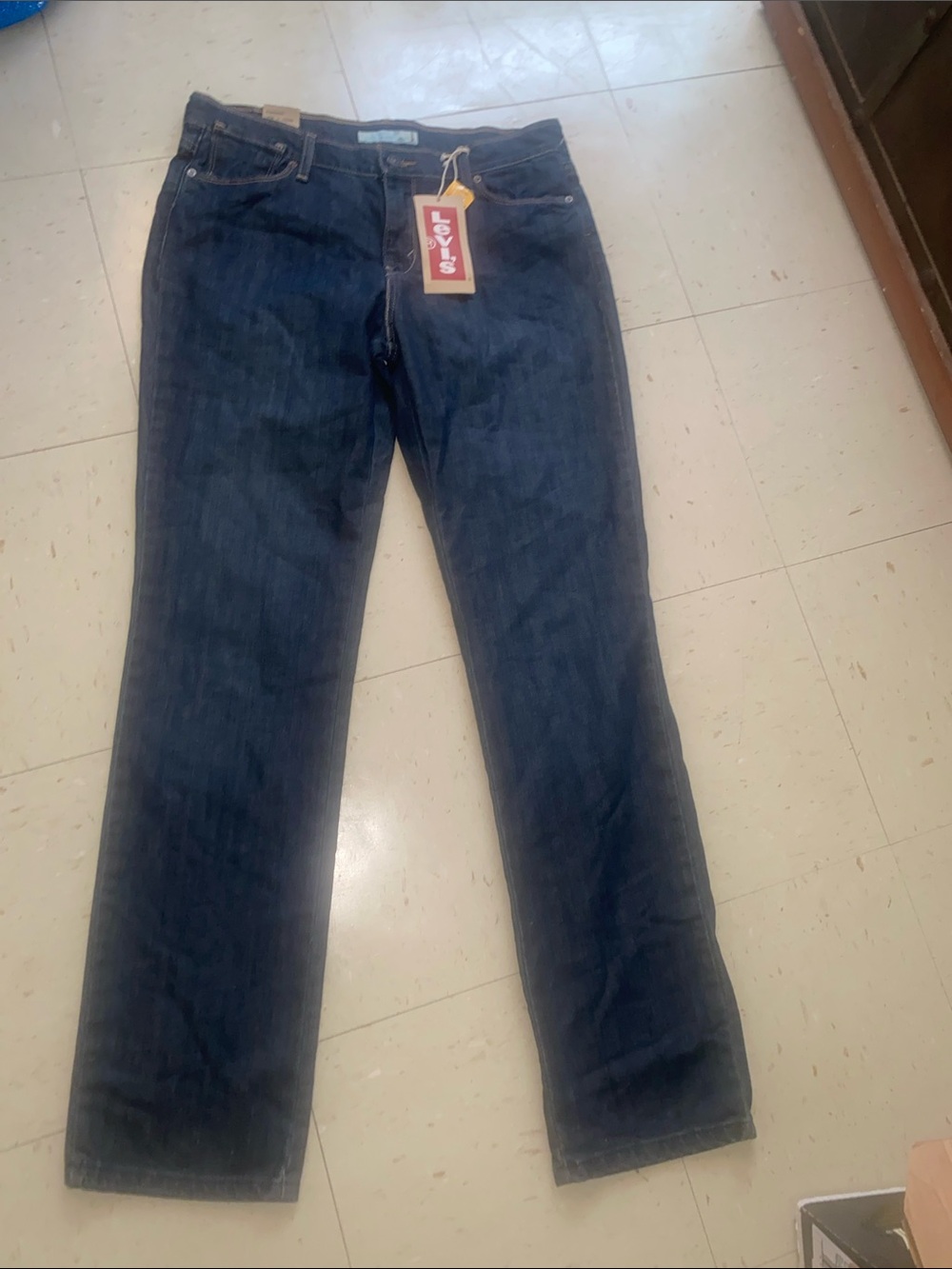 LEVIS ULTIMATE LIFT SLIM
STRAIGHT 544 NWT SIZE 12 JEANS